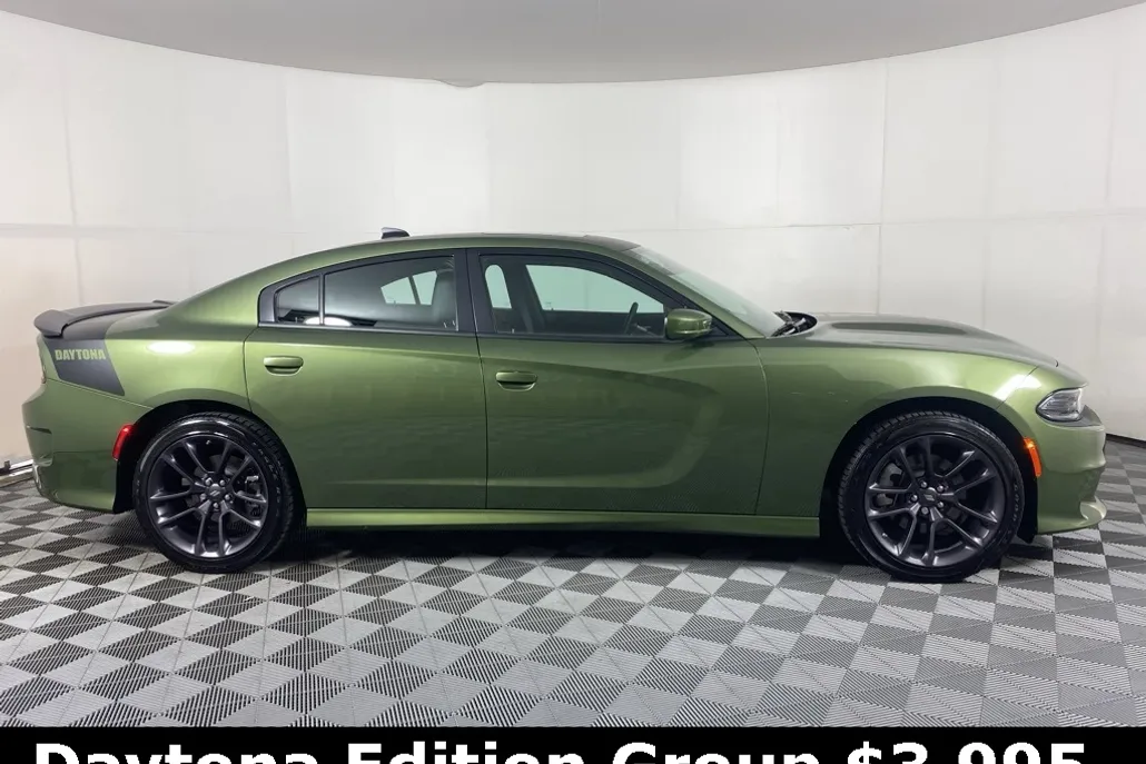 2022 Dodge Charger R/T photo 1