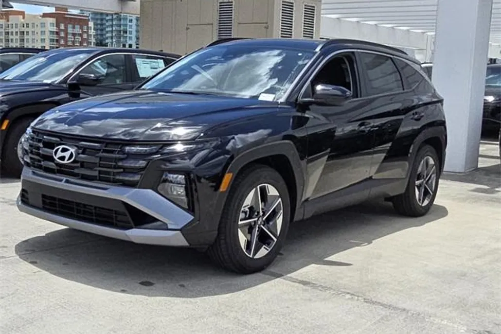 2025 Hyundai Tucson SEL photo 1