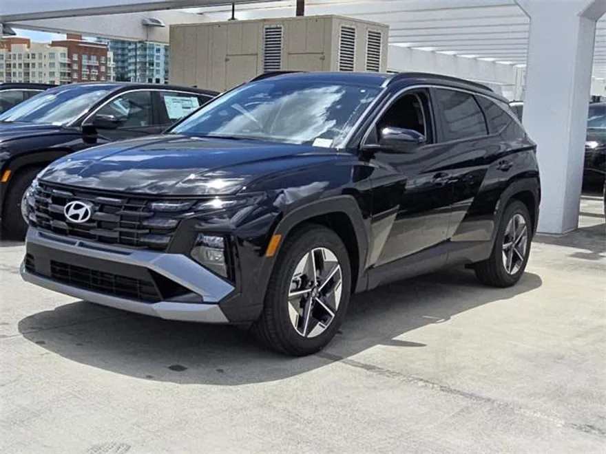 2025 Hyundai Tucson SEL photo 1
