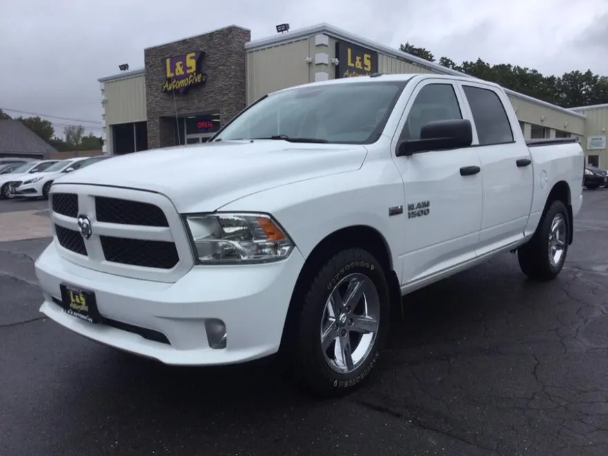 2017 Ram 1500 Express photo 1