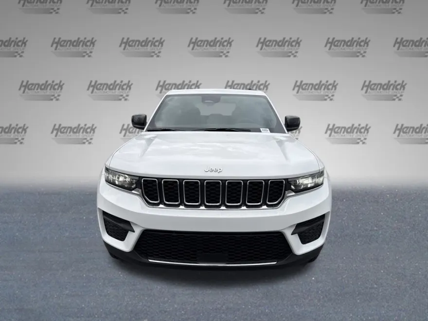 2025 Jeep Grand Cherokee Laredo photo 1
