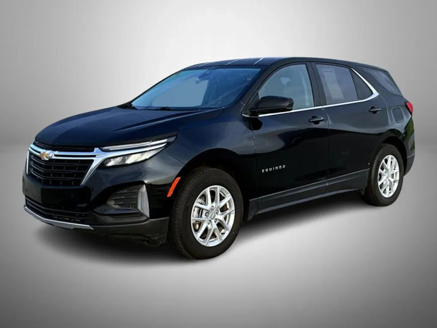 2024 Chevrolet Equinox LT photo 1