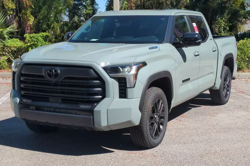 2026 Toyota Tundra Limited CrewMax photo 1
