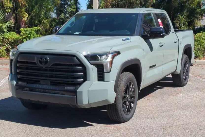 2026 Toyota Tundra Limited CrewMax photo 1
