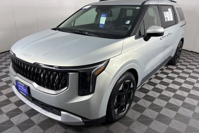 2025 Kia Carnival EX photo 1
