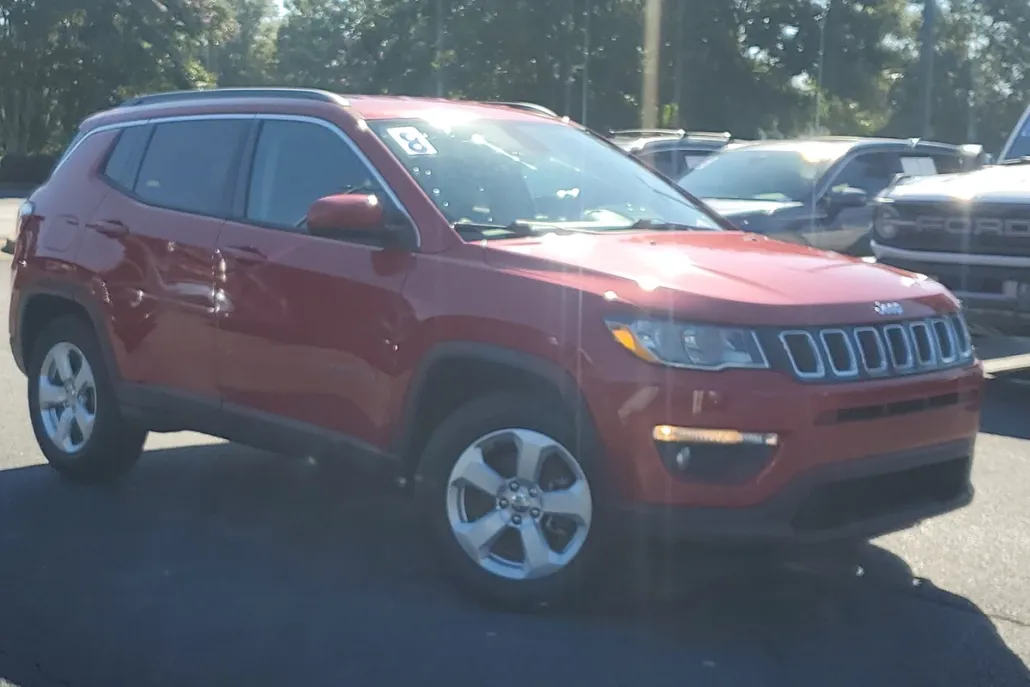 2018 Jeep Compass Latitude photo 1