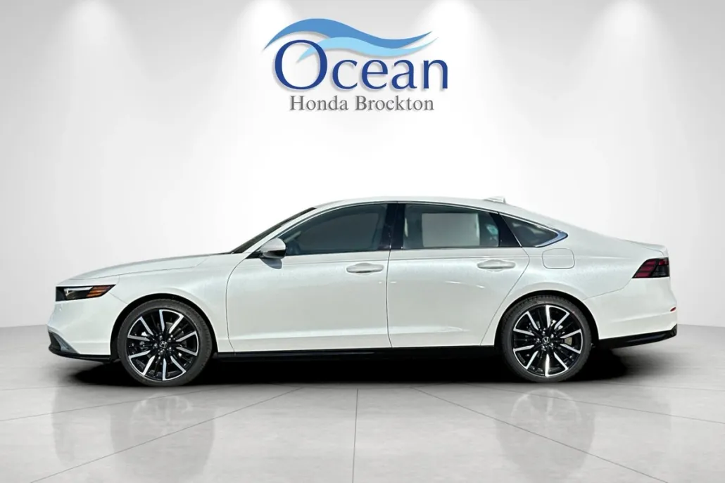 2025 Honda Accord Hybrid Touring photo 1