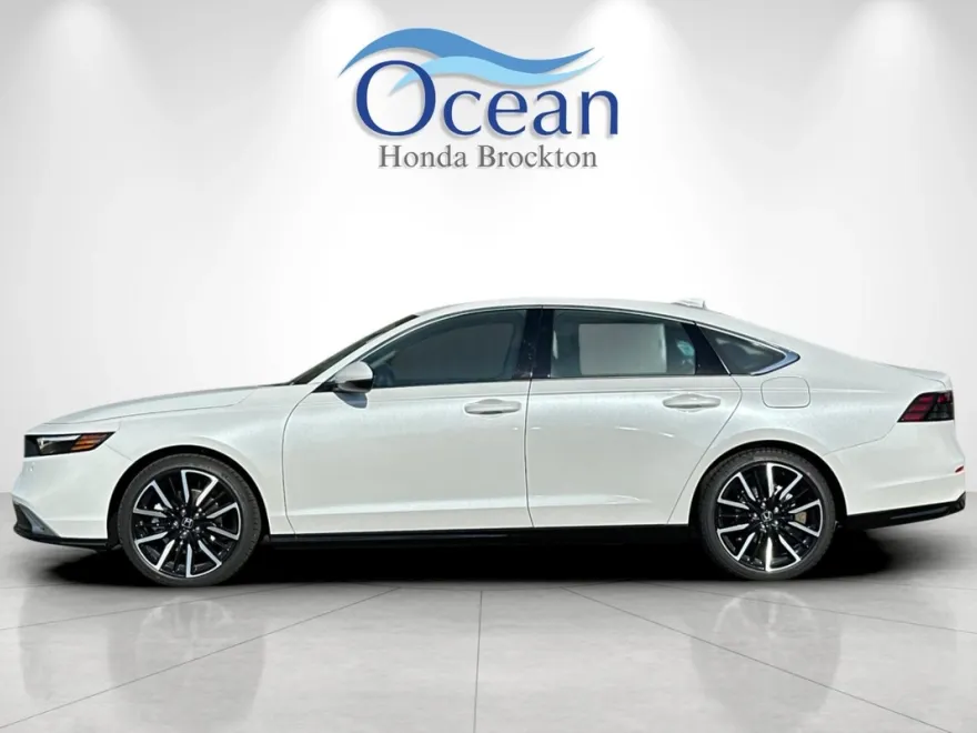 2025 Honda Accord Hybrid Touring photo 1
