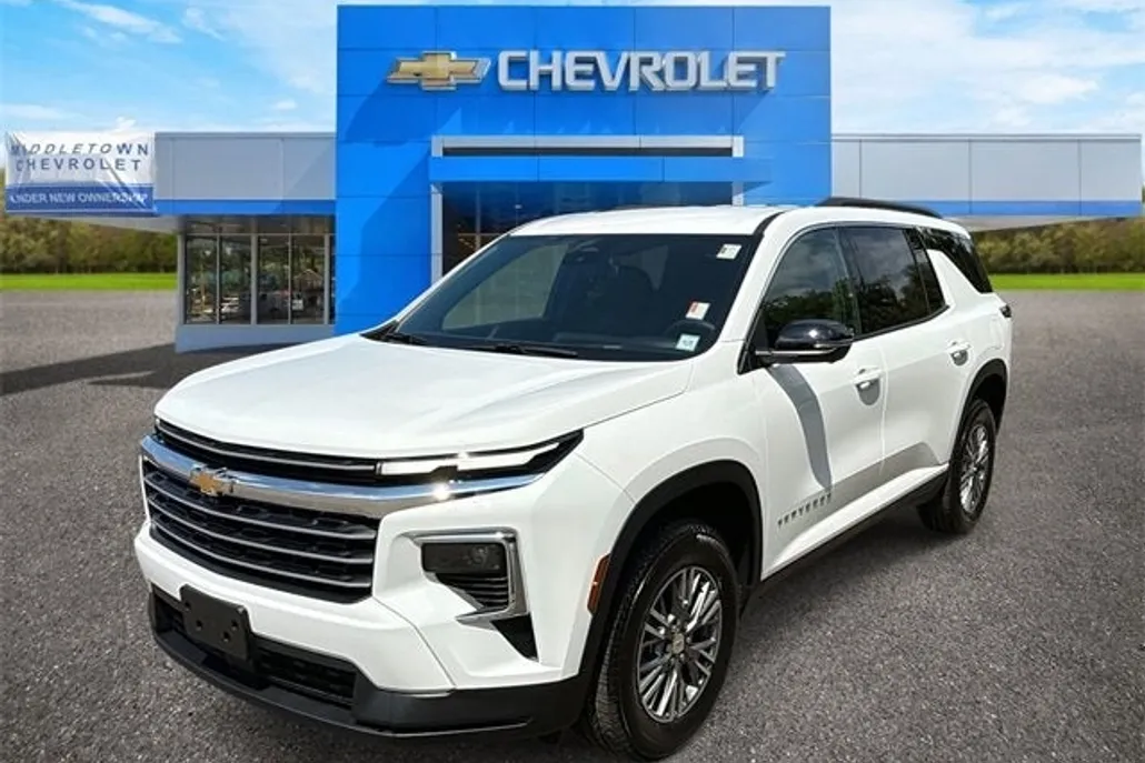 2025 Chevrolet Traverse photo 1