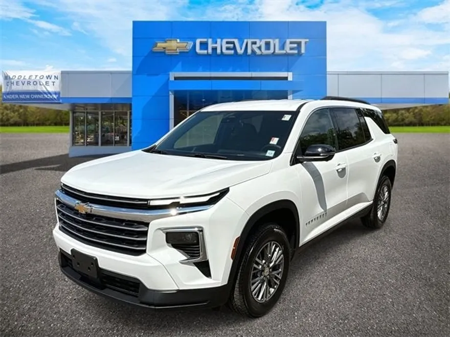 2025 Chevrolet Traverse photo 1