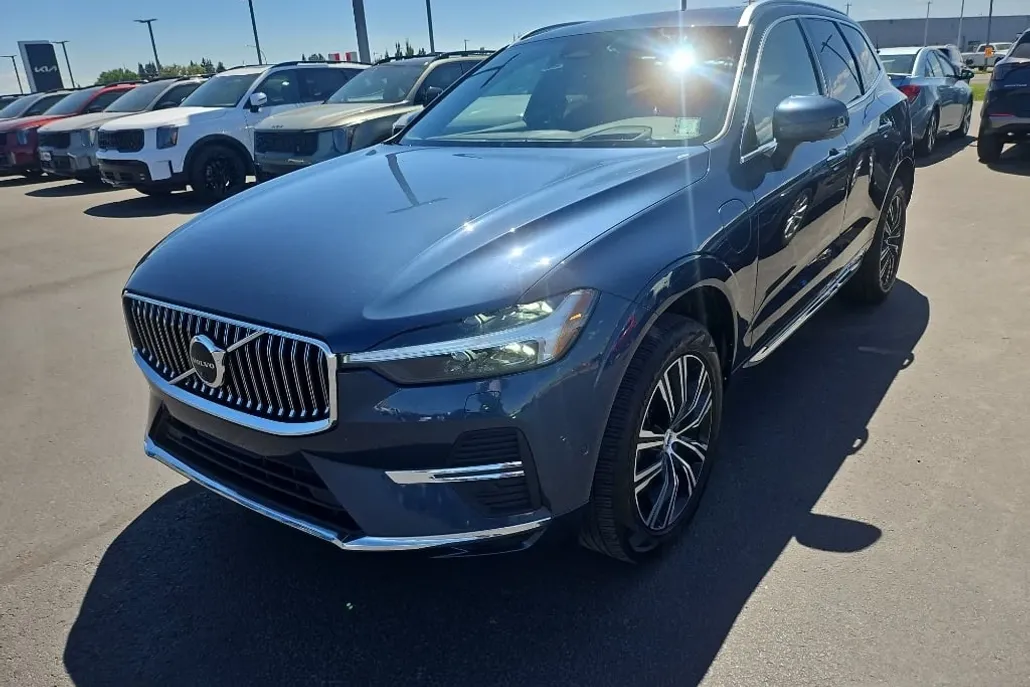 2022 Volvo XC60 Recharge Inscription photo 1