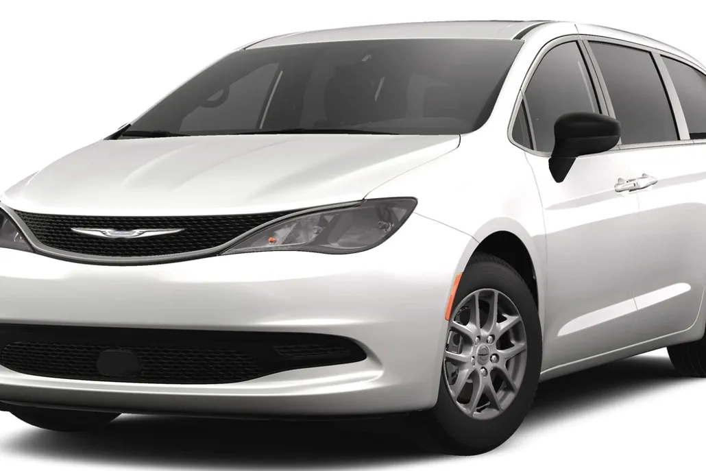 2025 Chrysler Voyager LX photo 1