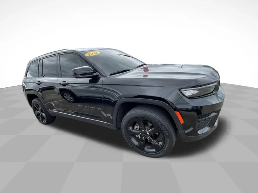 2022 Jeep Grand Cherokee Altitude photo 1