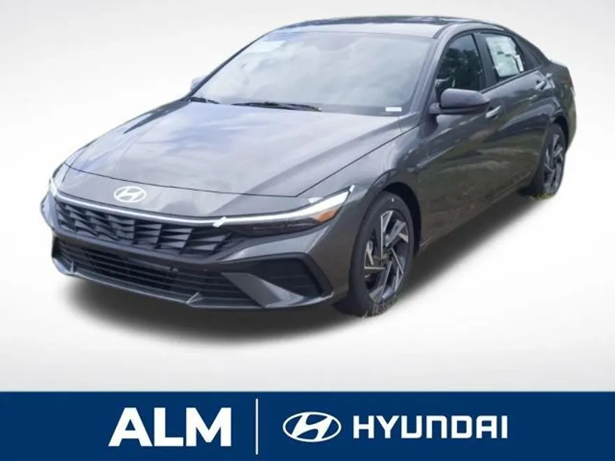 2025 Hyundai Elantra SEL Sport photo 1