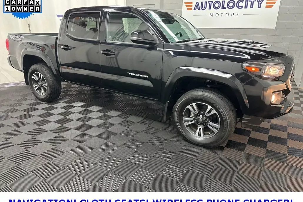 2019 Toyota Tacoma TRD Sport photo 1