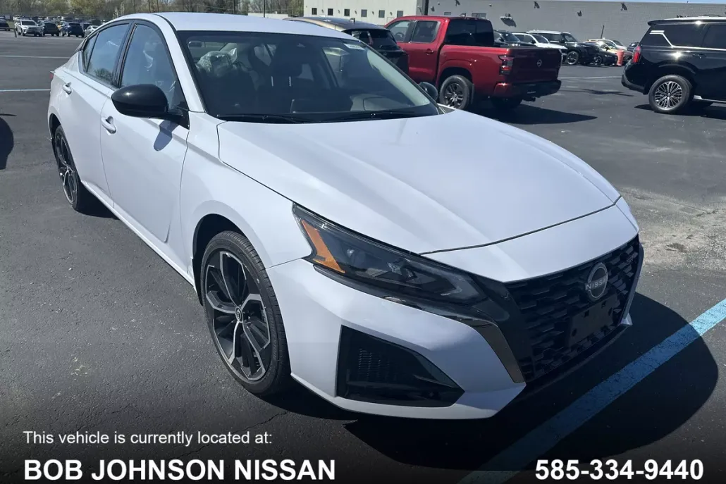 2025 Nissan Altima 2.5 SR photo 1