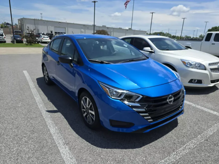 2024 Nissan Versa S photo 1