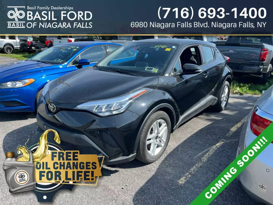 2021 Toyota C-HR LE photo 1