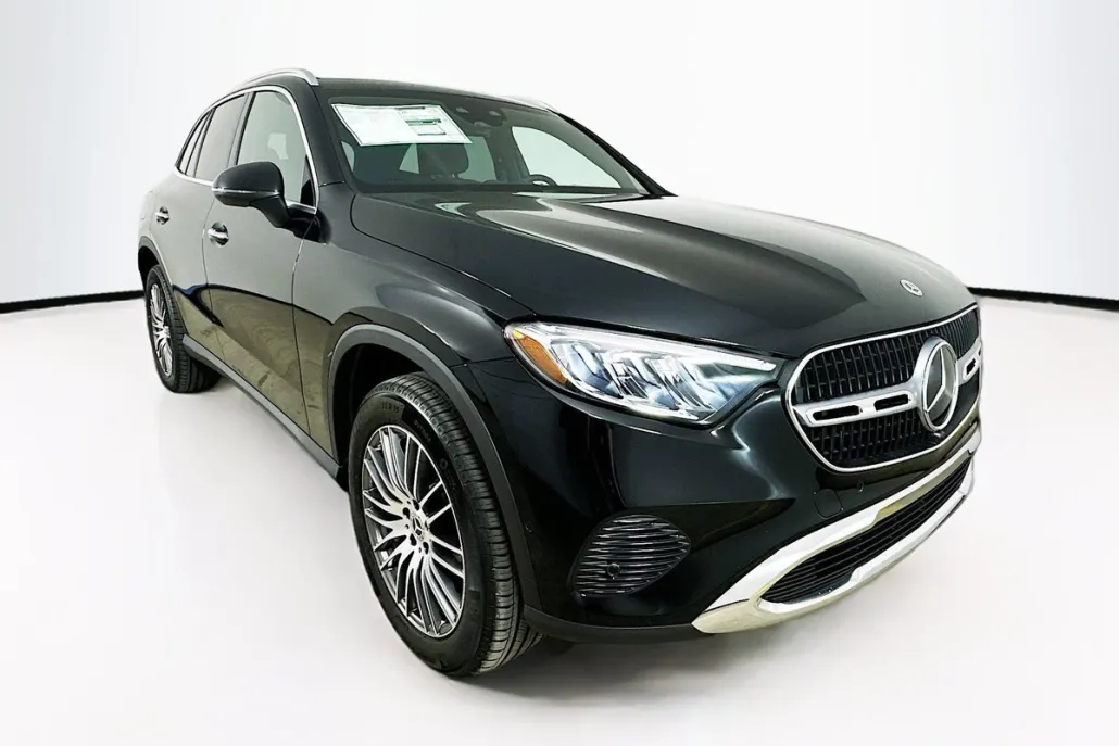 2025 Mercedes Benz GLC 300 4MATIC photo 1