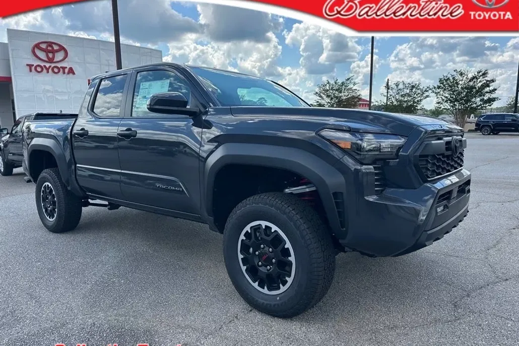 2025 Toyota Tacoma TRD Off-Road photo 1