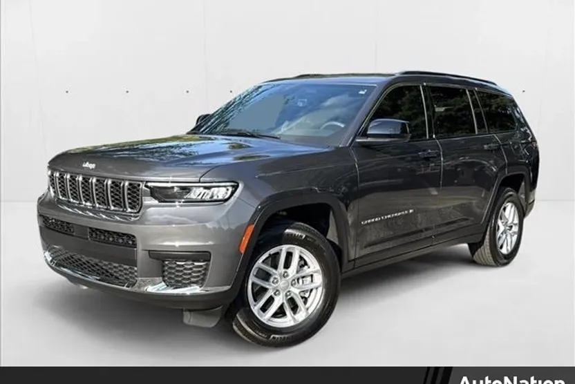 2025 Jeep Grand Cherokee Laredo Sport photo 1