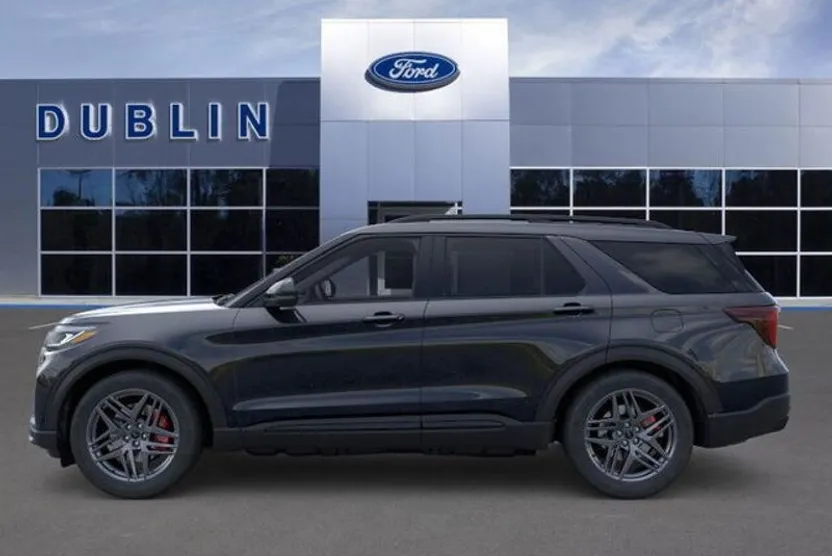 2025 Ford Explorer ST photo 1