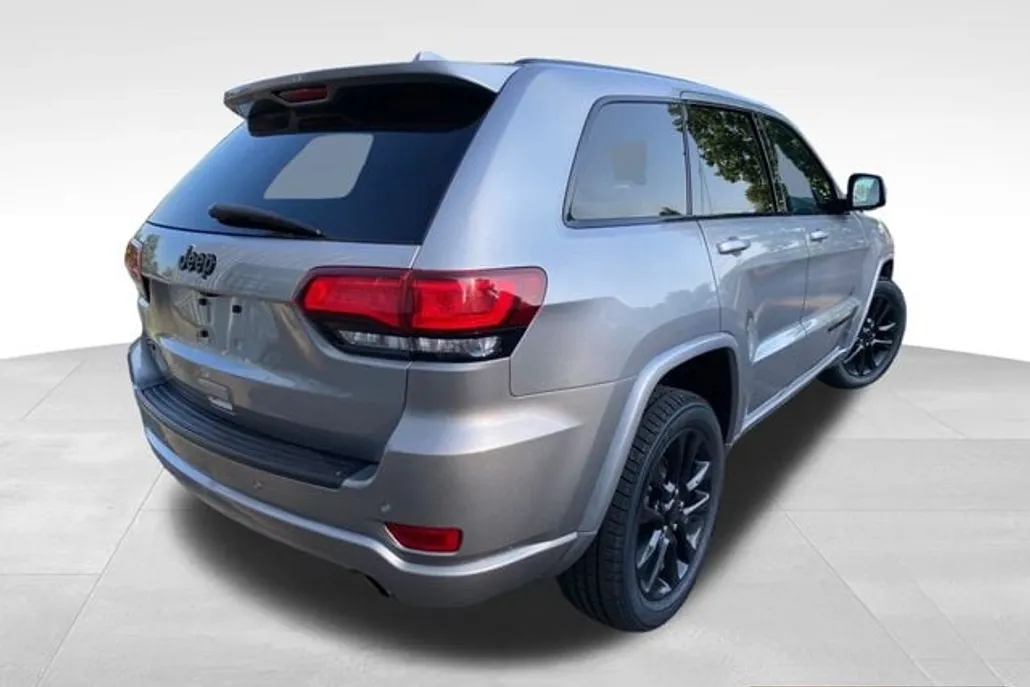 2020 Jeep Grand Cherokee Altitude photo 1