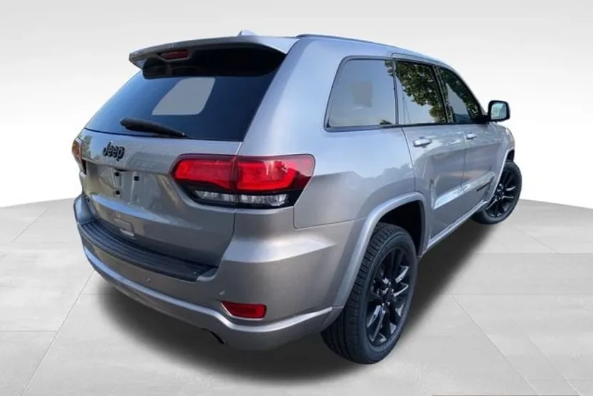 2020 Jeep Grand Cherokee Altitude photo 1