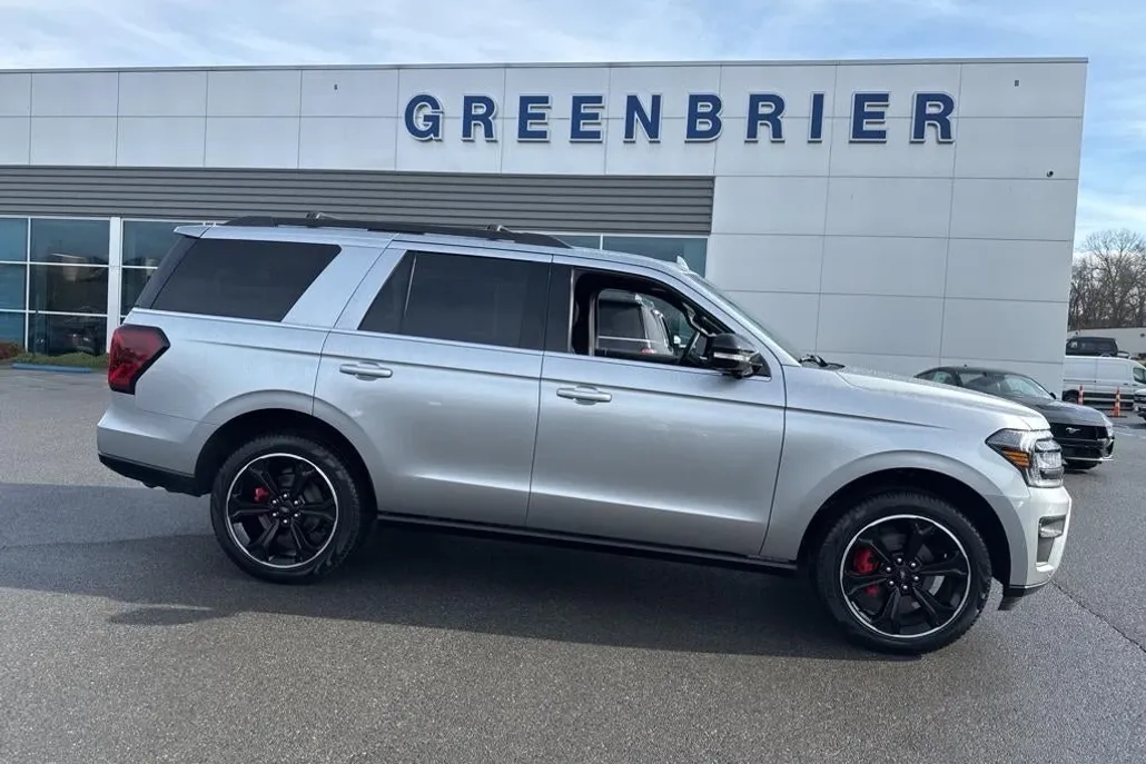 2024 Ford Expedition Limited photo 1