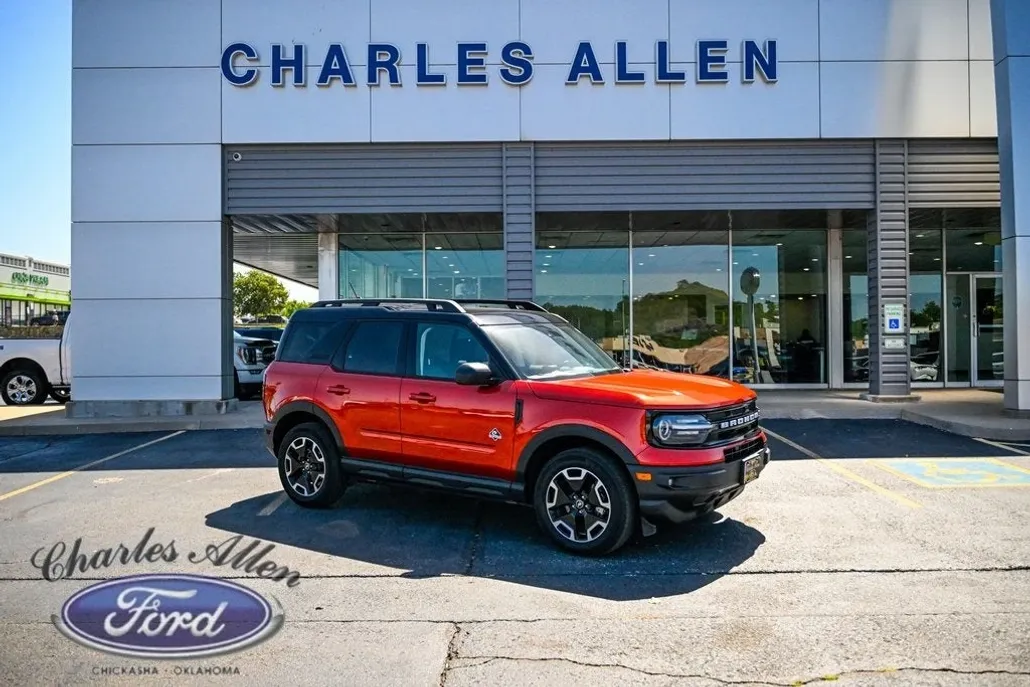 2024 Ford Bronco Sport Outer Banks photo 1