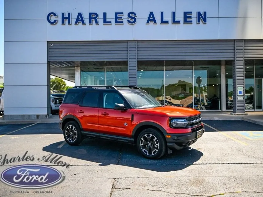 2024 Ford Bronco Sport Outer Banks photo 1