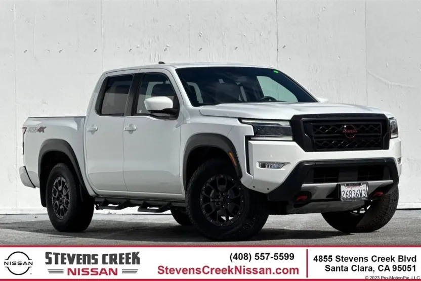 2023 Nissan Frontier PRO-4X photo 1