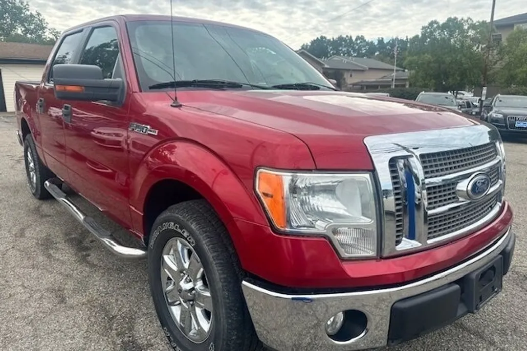2010 Ford F-150 XLT photo 1