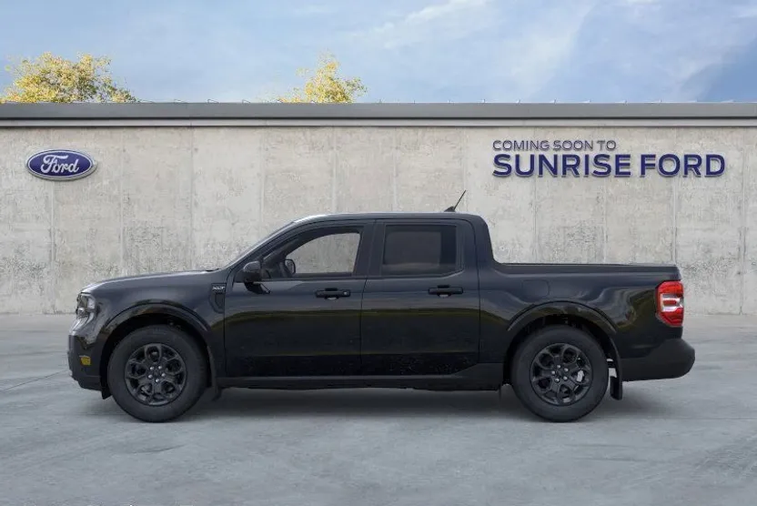 2025 Ford Maverick XLT photo 1