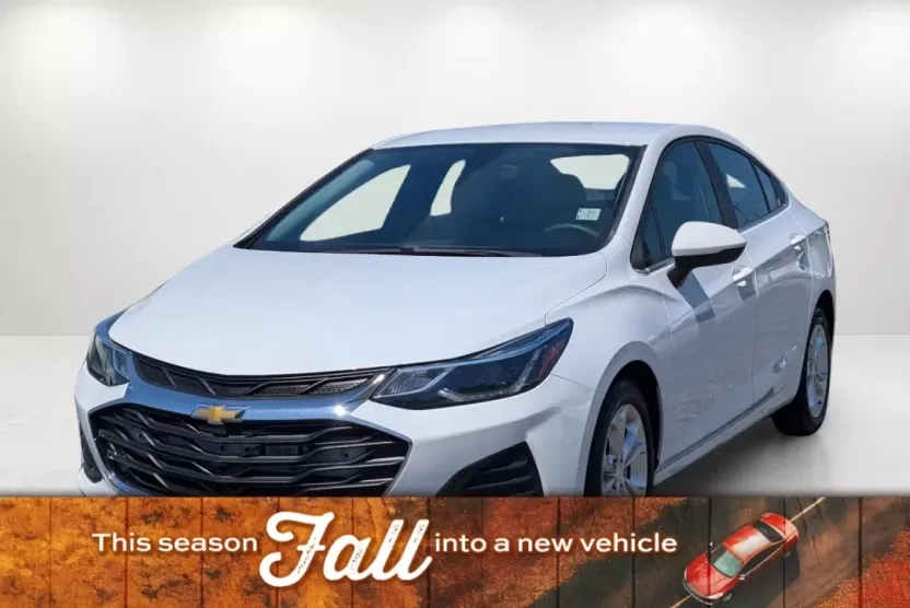 2019 Chevrolet Cruze LT photo 1