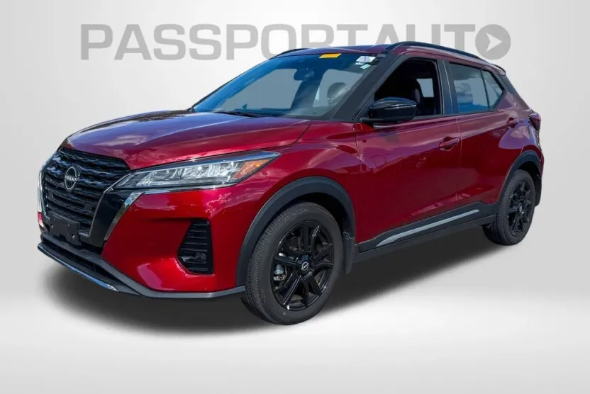 2024 Nissan Kicks SR photo 1
