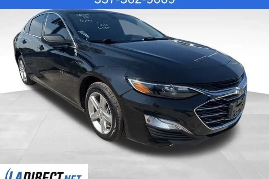 2022 Chevrolet Malibu LS photo 1