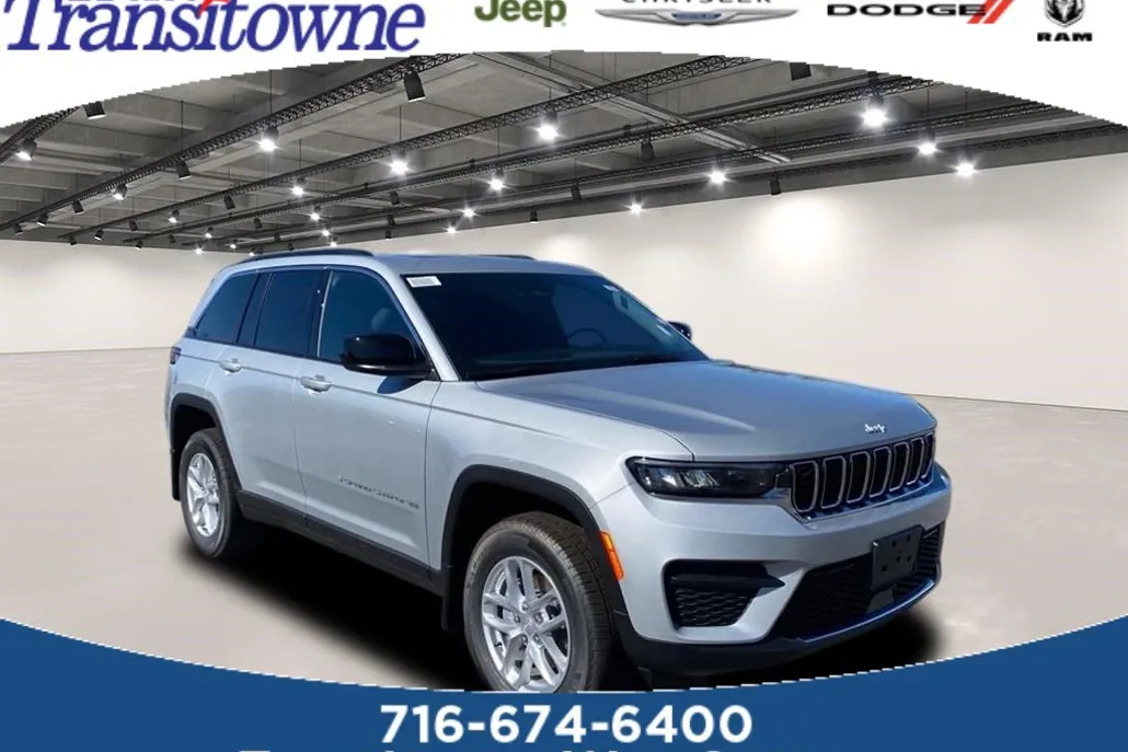 2025 Jeep Grand Cherokee Laredo Altitude photo 1