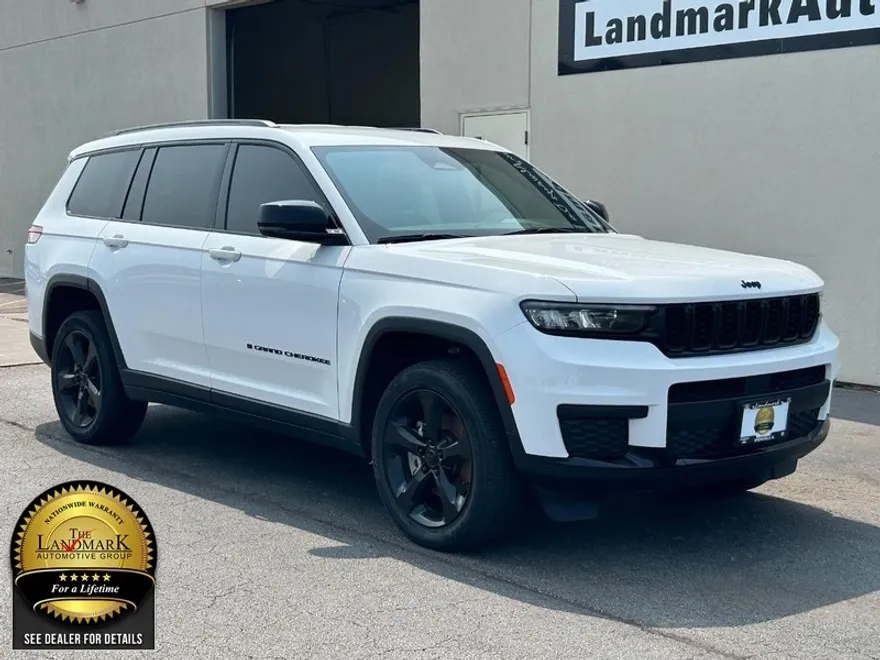 2023 Jeep Grand Cherokee Altitude photo 1