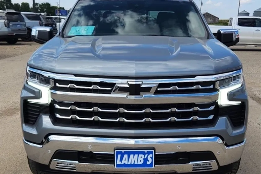 2025 Chevrolet Silverado 1500 LTZ photo 1