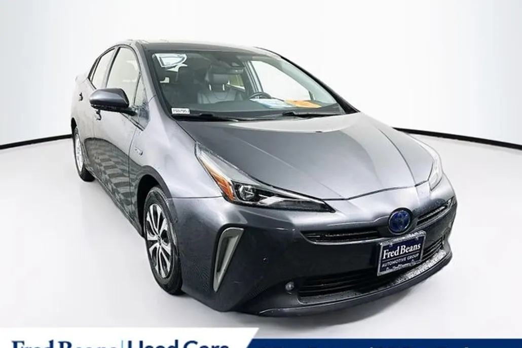 2022 Toyota Prius XLE AWD-e photo 1
