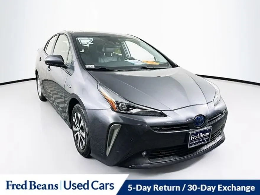 2022 Toyota Prius XLE AWD-e photo 1