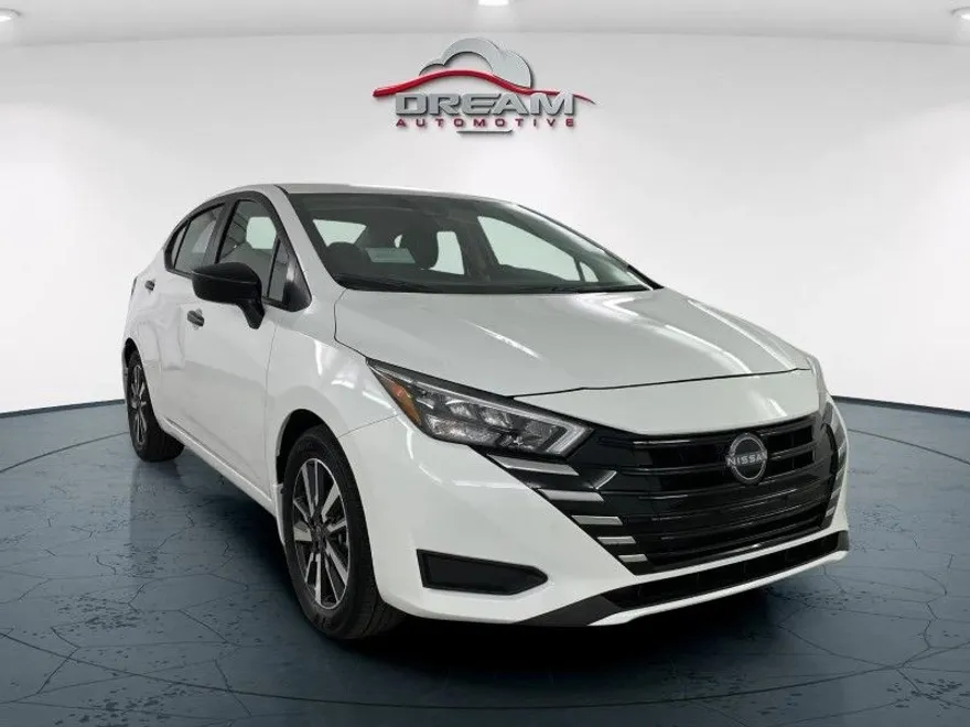 2025 Nissan Versa S photo 1
