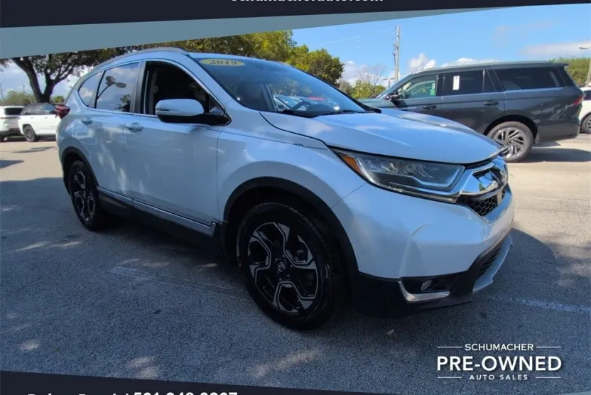 2019 Honda CR-V Touring photo 1