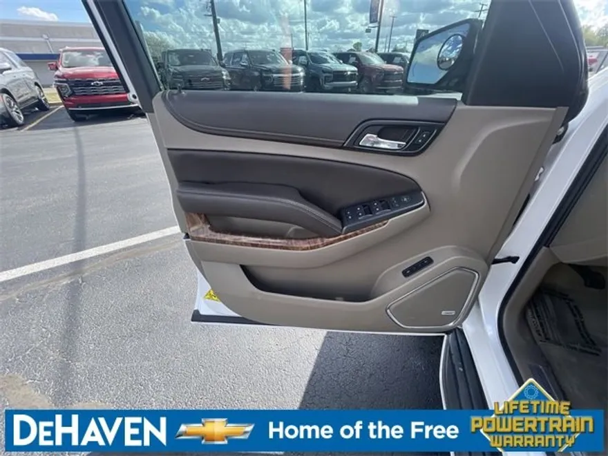 2016 Chevrolet Tahoe LTZ photo 1