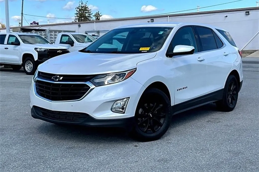 2020 Chevrolet Equinox LT photo 1