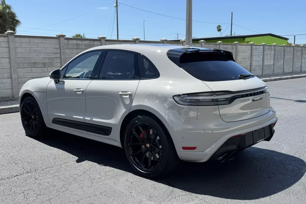 2025 Porsche Macan GTS photo 1