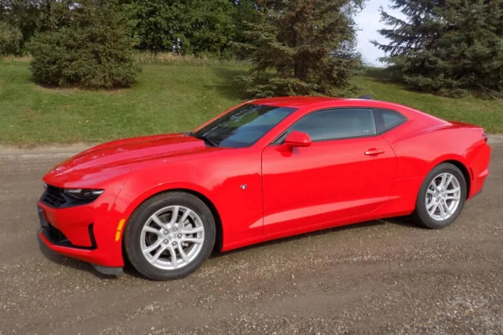 2021 Chevrolet Camaro LS photo 1