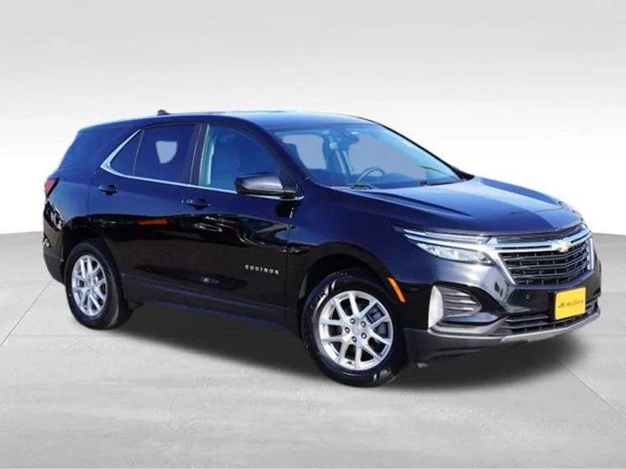2023 Chevrolet Equinox LT photo 1