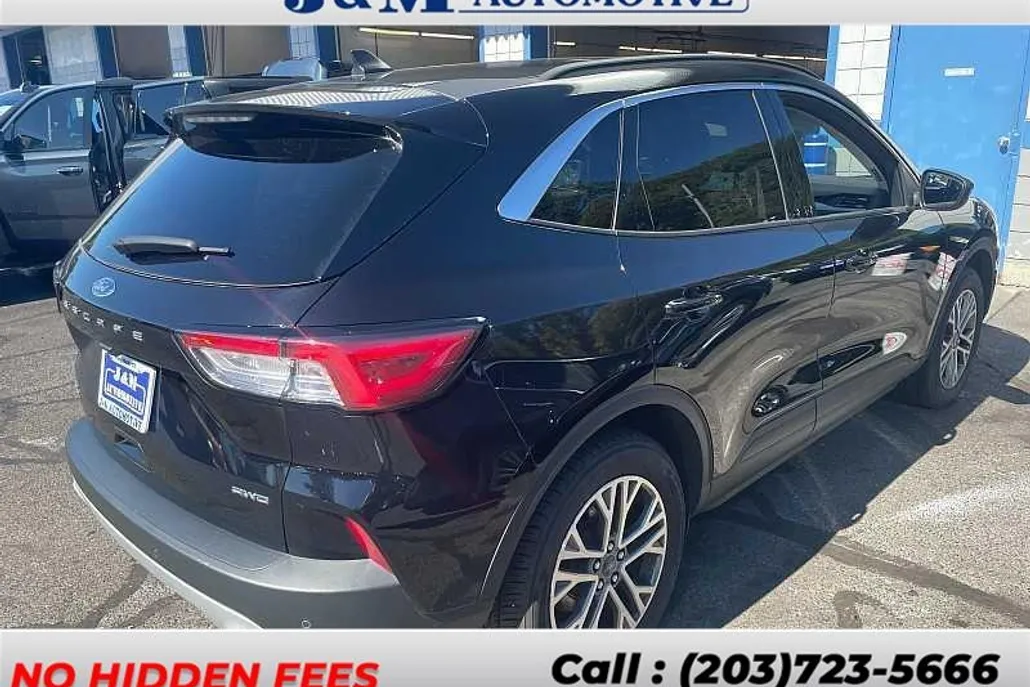 2022 Ford Escape SEL photo 1